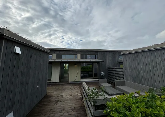 Terraced House With Carport And Sunny Outdoor Areas - 7 Min From Ons