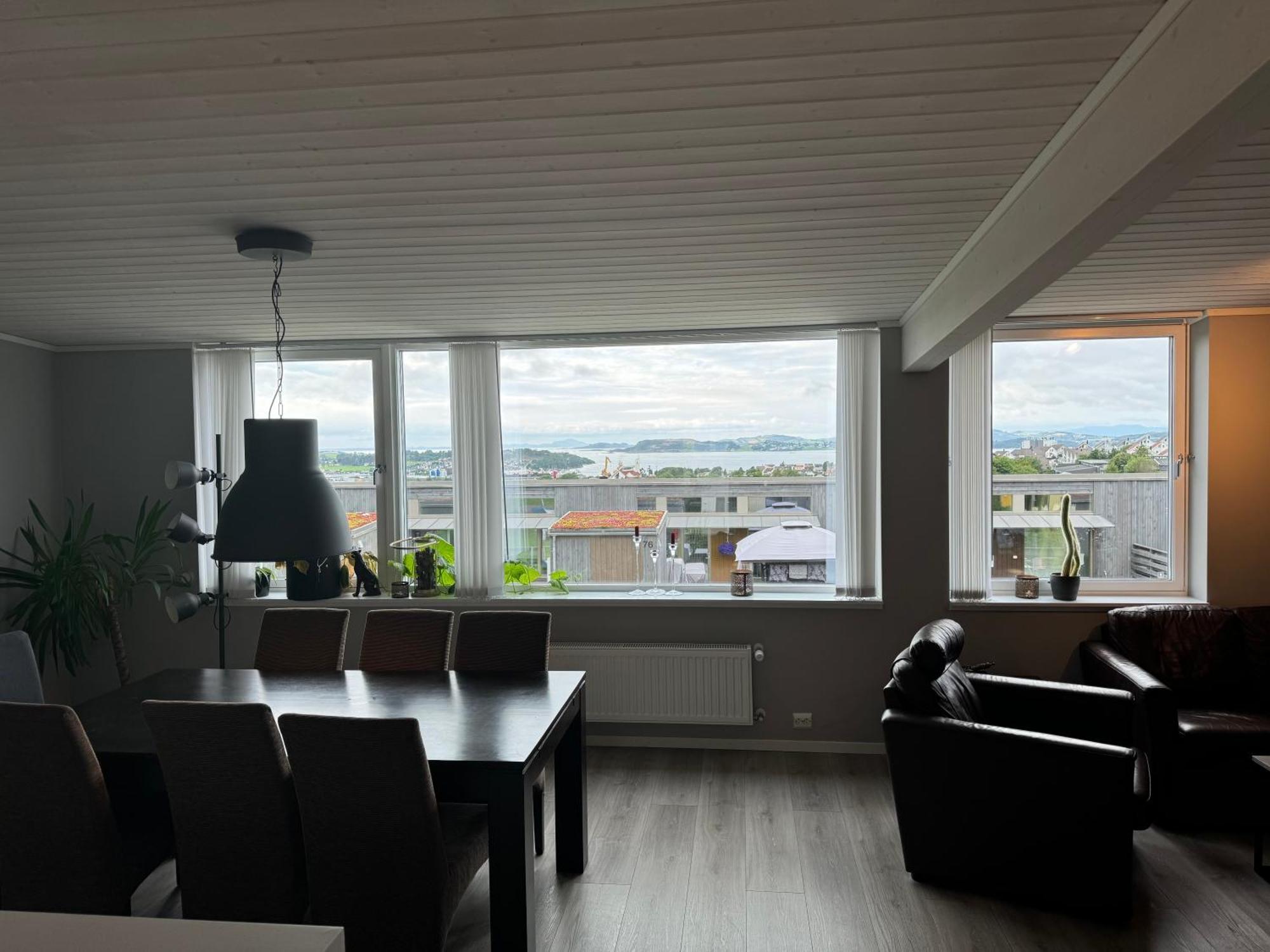 Feriehus Terraced House With Carport And Sunny Outdoor Areas - 7 Min From Ons Stavanger