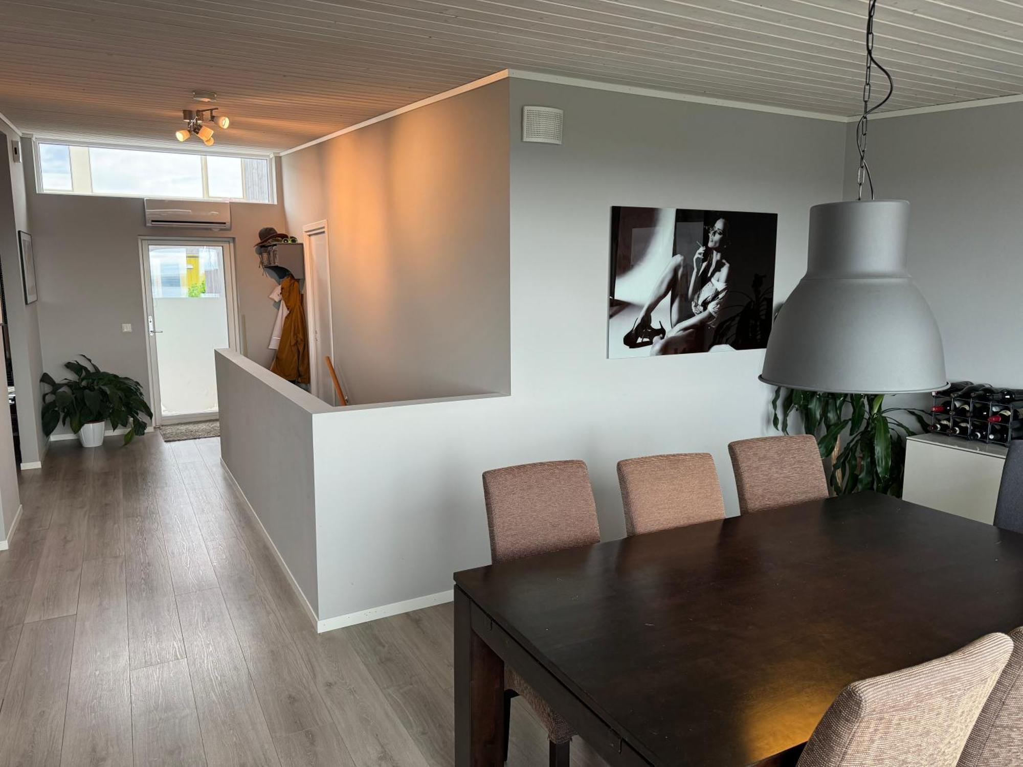 Terraced House With Carport And Sunny Outdoor Areas - 7 Min From Ons Feriehus